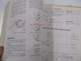 Datsun Model 810 series Chassis and Body + 810 series supplement 1  -korjaamokirja