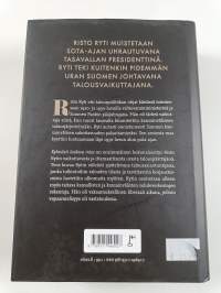 Kylmästi laskeva mies