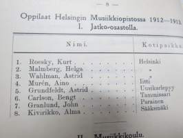 Helsingin Musiikkiopiston vuosikertomus vuodelta 1912-1913, oppilaslistat mm. opettajan Ilmari Hannikainen, oppilaina Jorma &amp; Kirsti Gallen-Kallela
