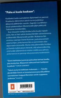 Mefiston kosketut / Max Seeck. Pokkari. P..2017 Teksti vie ketrakaikkiaan mukanaan / Kaleva. Maisemat ja paikat vaihtuvat kuin luotijunan kyydissä / Turun Sanomat