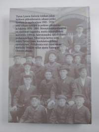 Tulevaisuutta rakentamassa : Turun lyseo 1903-2003