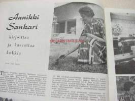 Monalisa 1960 nr 8 Kansikuva Teija Sopanen, Annikki Sankari, Ella Grönroos, Yves Montand / Marilyn Monroe, Tuula  ja Allan Hagert, Nipsu-neiti piirroskuvana