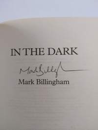 In the Dark (signeerattu)