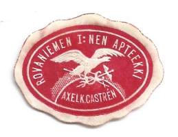 Rovaniemen I:nen Apteekki Axel K Carsten- vanha  apteekkietiketti apteekkisinetti sinetti paperisinetti 25x35  mm