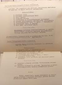 Asutus ja metsä (noin 50 mustavalkokuvaa)