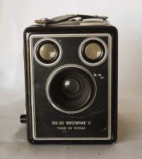 Kamera Kodak Brownie SIX - 20  C , toimii