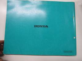Honda TRX300T (Fourtrax300) TRX300FWT (Fourtrax300 4X4) Parts List -varaosaluettelo