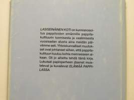 Lasiseinäinen koti - Elämää pappilassa