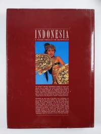 Indonesia - A Voyage Through the Archipelago by 45 of the World ̕s Leading Photographers, August the 26th to September the 4th 1989, in Commemoration of the 45th ...