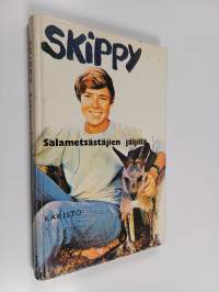 Skippy salametsästäjien jäljillä