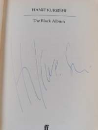 The black album (signeerattu)
