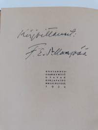 Kuvia ja tarinoita (signeerattu)