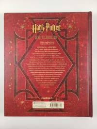 Harry Potter : suuri velhouskirja : kirja Harry Potter -elokuvien tekijöiltä