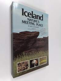 Iceland : nature&#039;s meeting place : a wildlife guide