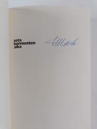 Sotakorvausten aika (signeerattu)