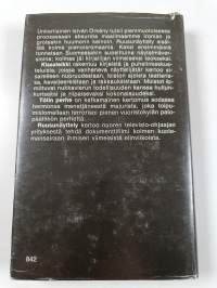 Ruusunäyttely : kolme pienoisromaania