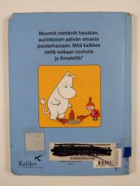 Muumien päivä puutarhassa