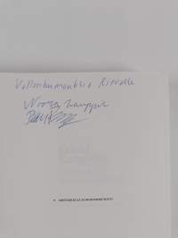 Erkki Kauppila : lehtimies ja eurokommunisti (signeerattu, tekijän omiste)
