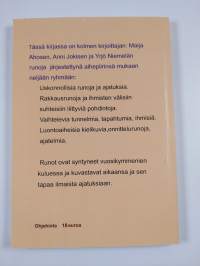 Muistojen sillat : &quot;kolmen tähden runokirja&quot;