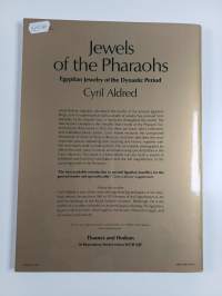 Jewels of the Pharaohs : Egyptian jewelry of the dynastic period