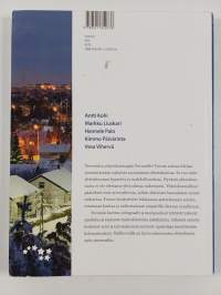 Forum, 1 - Suomalainen yhteiskunta