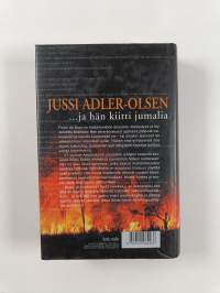 ja hän kiitti jumalia