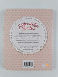 Rakkaudella leivottu : whoopiet, macaronit &amp; kuppikakut
