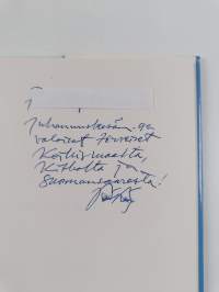 Matkalla maan kanssa : valikoima runoja (signeerattu, tekijän omiste)