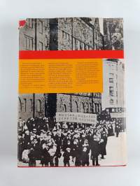 Kohti kansanvaltaa 1 : Suomen sosiaalidemokraattinen puolue 75 vuotta, 1899-1937