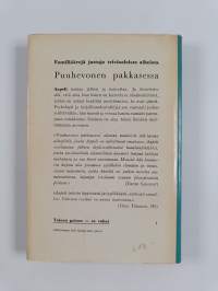 Puuhevonen pakkasessa : familiääreja kertomuksia triviaaleista aiheista