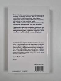 3 etsivää ja kuiskaava muumio