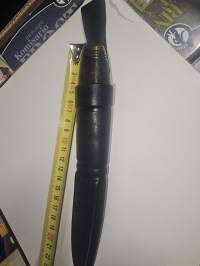 Puukko hiilitetäräs käsin taottu