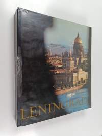 Leningrad : Architectural Landmarks and Places of Interest