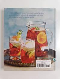 Summer Drinks : Over 75 refreshing recipes to enjoy in the sunshine