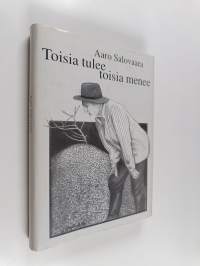 Toisia tulee toisia menee (signeerattu) : tarinoita suvusta ja kotiseudusta (signeerattu)