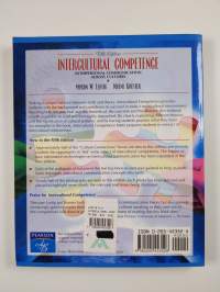 Intercultural competence : interpersonal communication across cultures