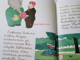 Babar Joulupukkia etsimässä