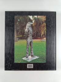Kimmo Pyykkö : kuvanveistäjä = Kimmo Pyykkö : skulptör = Kimmo Pyykkö : sculptor (signeerattu)