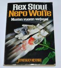 Mustan vuoren varjossa Nero Wolfe