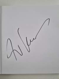 One-liners of memory (signeerattu)