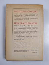 Hök bland sparvar : roman