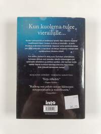 Kuuden metrin syvyydessä