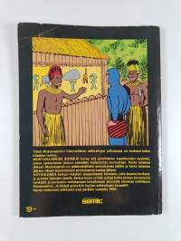 Mustanaamio : historiallisia seikkailuja