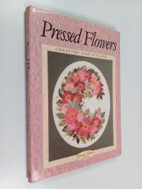 Pressed flowers : creating and styling
