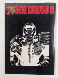 Judge Dredd 5 : oikeuden mies