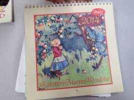 Martta Wendelin kalenterit 2012-2022 (2015 puuttuu välistä), nostalgiset kuvitukset