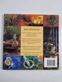 Ayurveda : terveyttä ja tasapainoa perinteisellä intialaisella menetelmällä