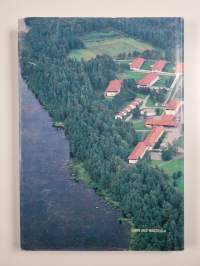 Katakombeista kasvaa Vaalijala : 1907-1988