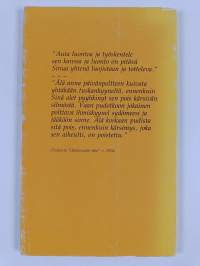 Toisenlaisia runoja - Pitkin kuunsiltaa