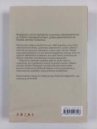 Istuin Piedrajoen rannalla ja itkin